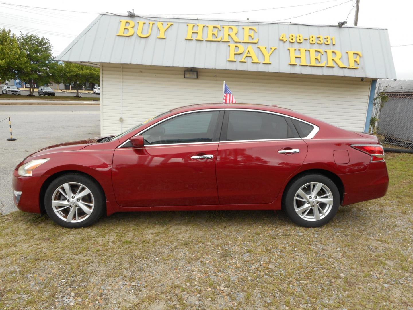 2015 Red Nissan Altima 2.5 S (1N4AL3AP0FC) with an 2.5L L4 DOHC 16V engine, Continuously Variable Transmission transmission, located at 2553 Airline Blvd, Portsmouth, VA, 23701, (757) 488-8331, 36.813889, -76.357597 - ***VEHICLE TERMS*** Down Payment: $999 Weekly Payment: $100 APR: 23.9% Repayment Terms: 42 Months *** CALL ELIZABETH SMITH - DIRECTOR OF MARKETING @ 757-488-8331 TO SCHEDULE YOUR APPOINTMENT TODAY AND GET PRE-APPROVED RIGHT OVER THE PHONE*** - Photo#0